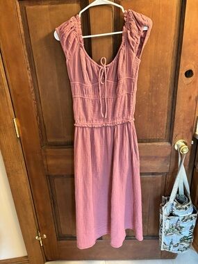 Women's Dusty Rose Smocked Midi Dress - Lightweight Summer Style